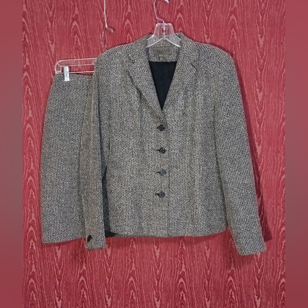 JOHN PAUL RICHARD 2 Piece  Sz 12 Brown Long Sleeve Collared Pocket